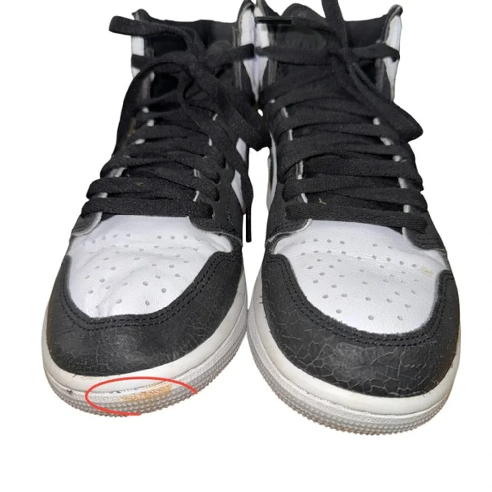 Nike Jordan 1 Retro High‎ OG Mens 7.5 Pre-Owned White/Black Shoes 555088-108